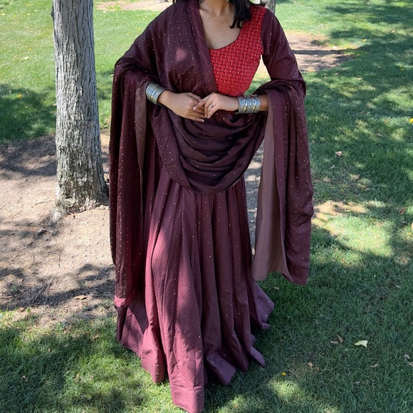 Rust Lehenga Set - Picture 4 of 9